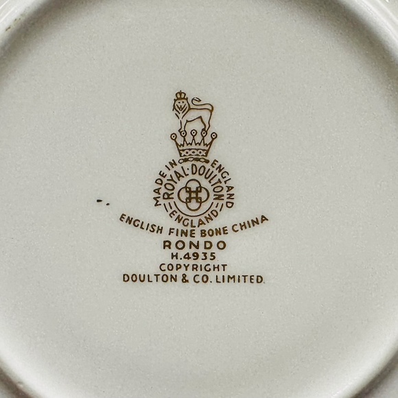 Royal Doulton Rondo Tea Cup Saucer sets(Set of 4) Bone China England - Picture 6 of 6